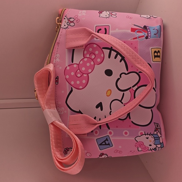 Hello Kitty Bag With Mystery Makeup. 10 Items - Picture 1 of 1